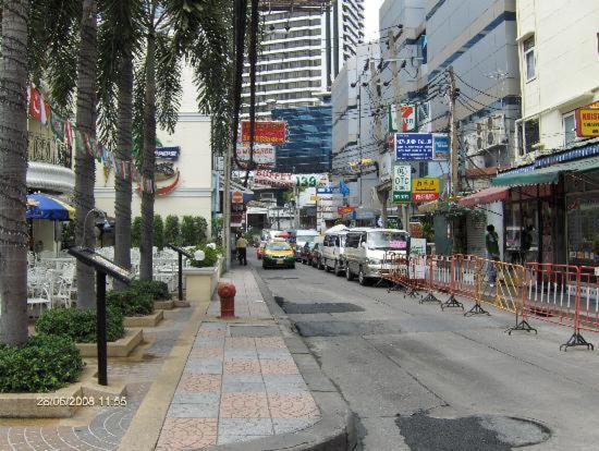 Dazzle Residence Bangkok Dış mekan fotoğraf